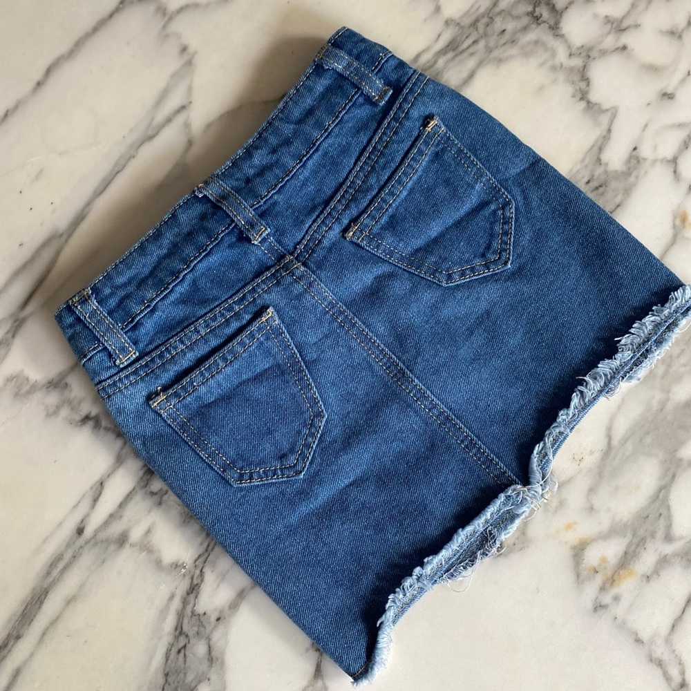 Boho Medium-Wash Frayed-Hem Jean Skirt for Toddler Girls 💙 - Picture 5 of 5